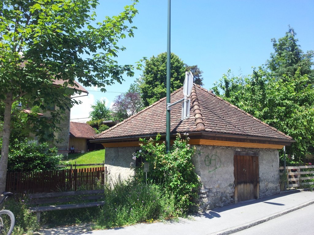 das alte Waschhaus am Mühlbach zeigt eine weitere Nutzung des Wassers